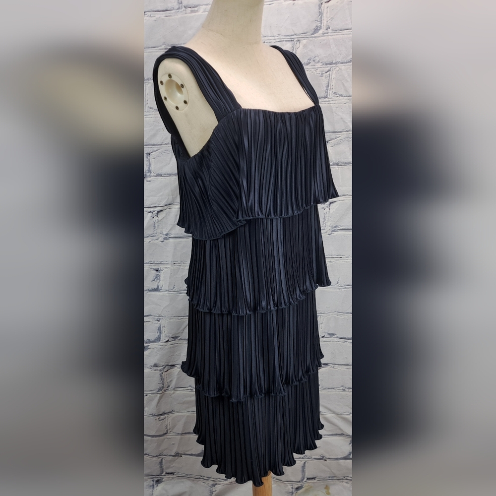 NEW DKNY Sleeveless Square Neck Tiered Ruffle Pleated Swing Dress Navy 6 US - Picture 12 of 16